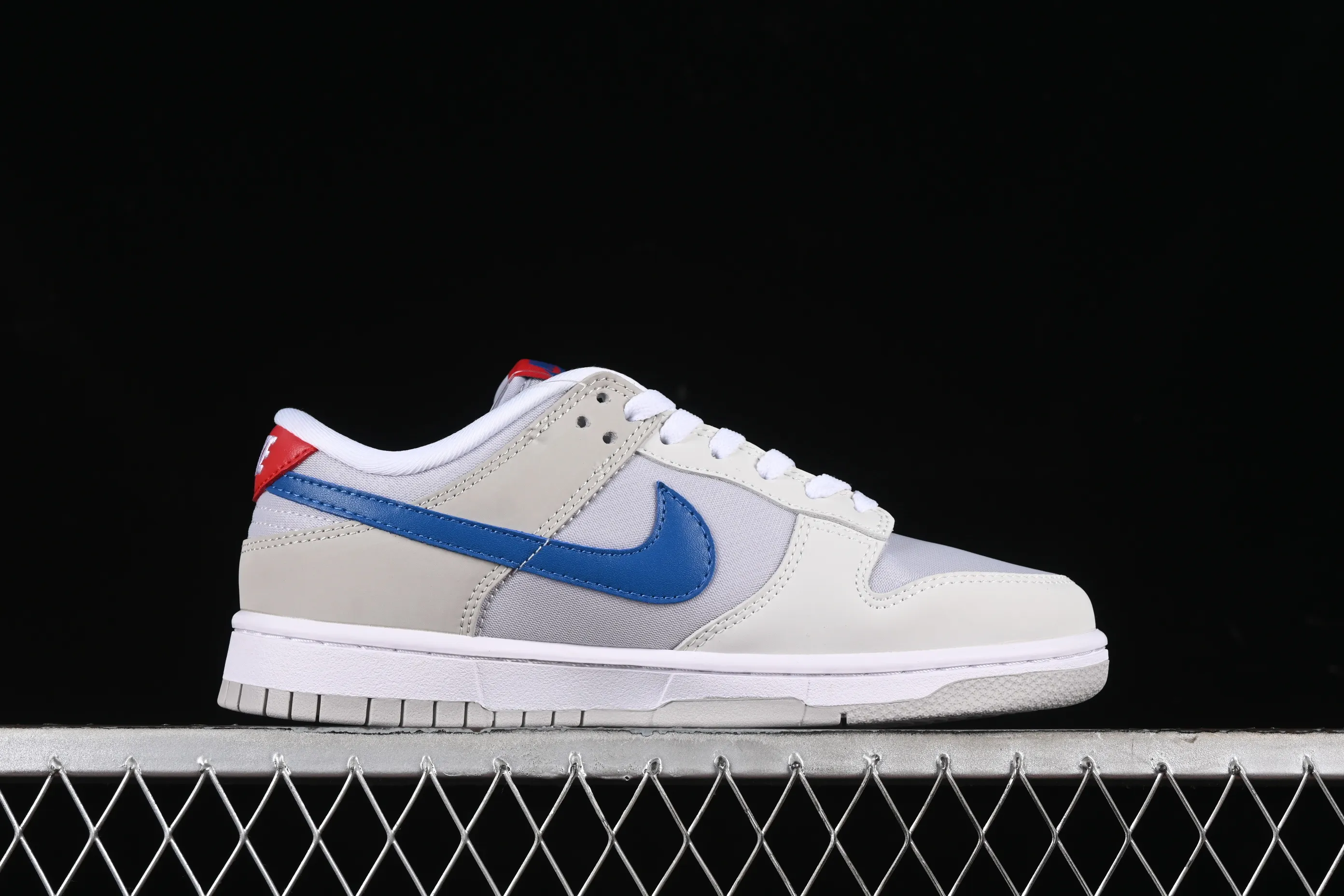 All categories Nk SB Dunk series Nk SB Dunk Low low-top sneakers Nk Dunk Low "Silver Surfer" Silver Surfer SB low-top casual sneakers HF0391-001
